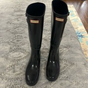 Hunter size 10 women’s tall rain boots black great condition